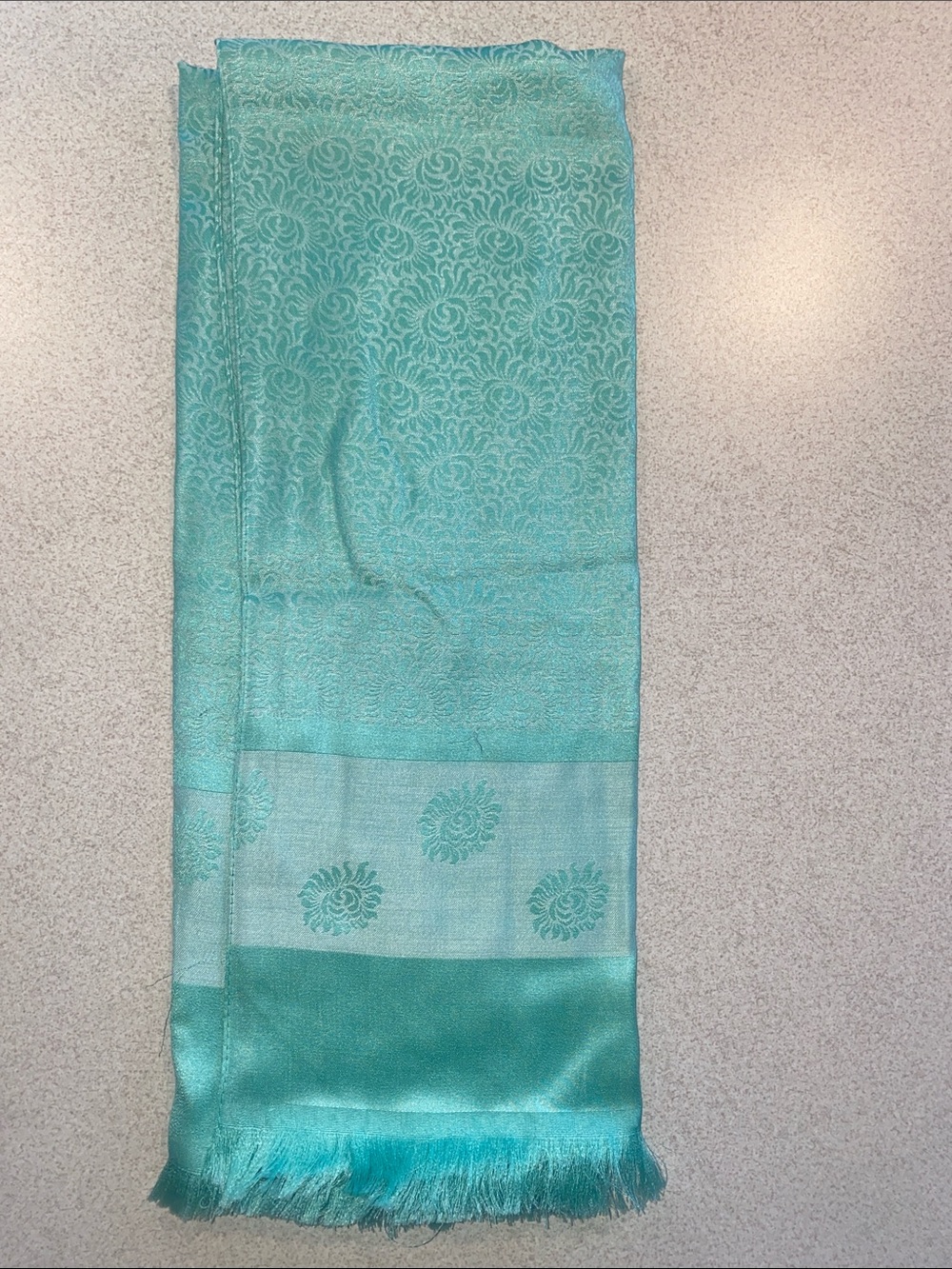 100% Silk Scarf - Picture 2 of 3